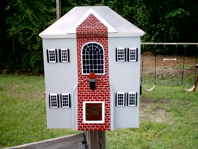 2 story house mailbox